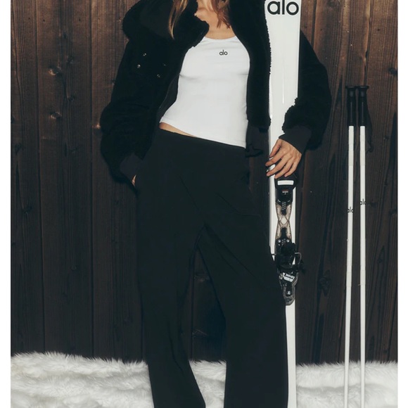 ALO High Waist Pursuit Trouser (Regular) - Size M - Picture 2 of 4